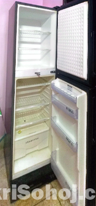 244 Litter Capacity-Fridge (13.5'' CFT)